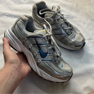 Nike Silver Pegasus Streetwear Running Shoes